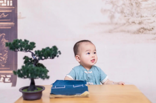 克孜勒苏柯尔克孜八个月宝宝可以吃盐吗